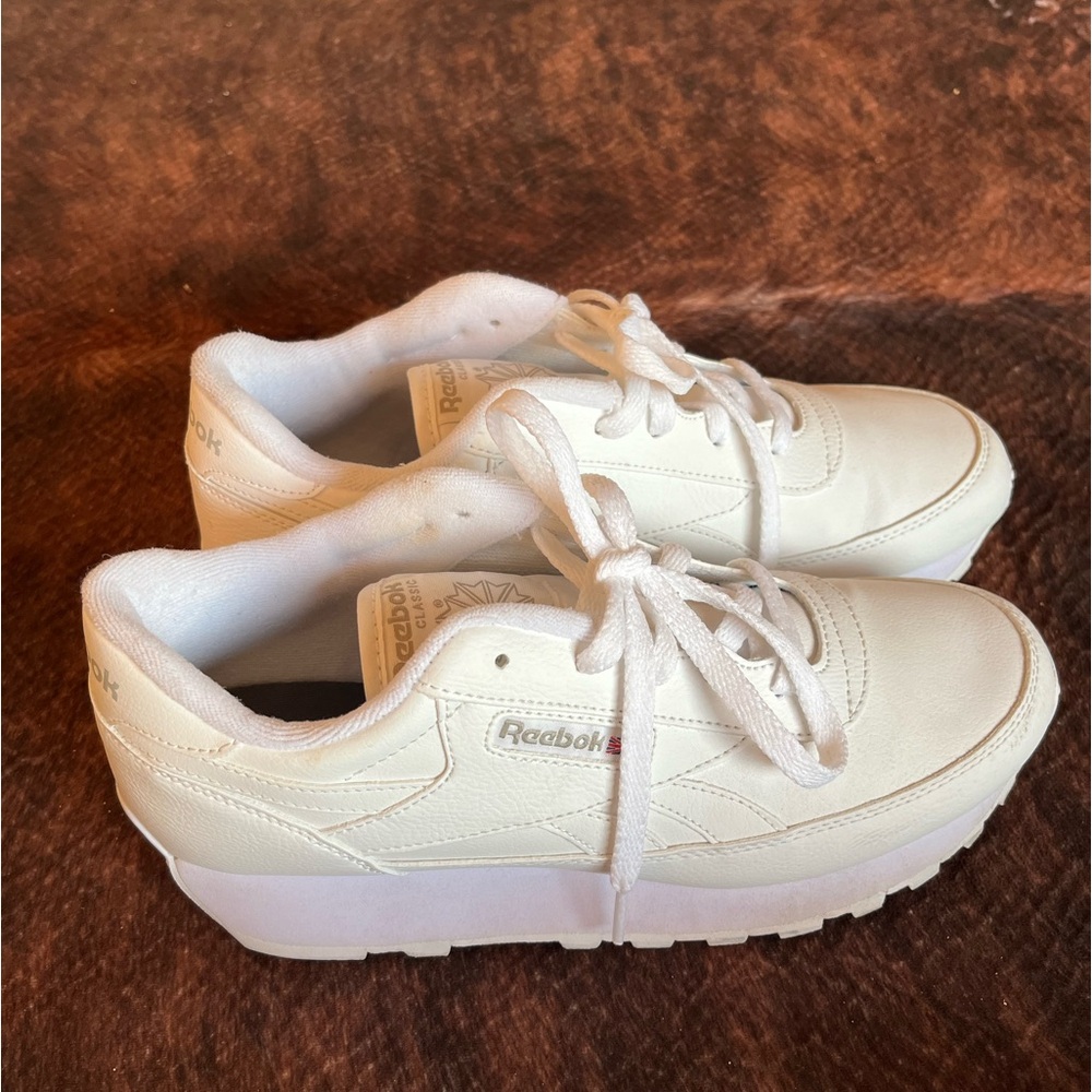 Reebok Classic Sneakers